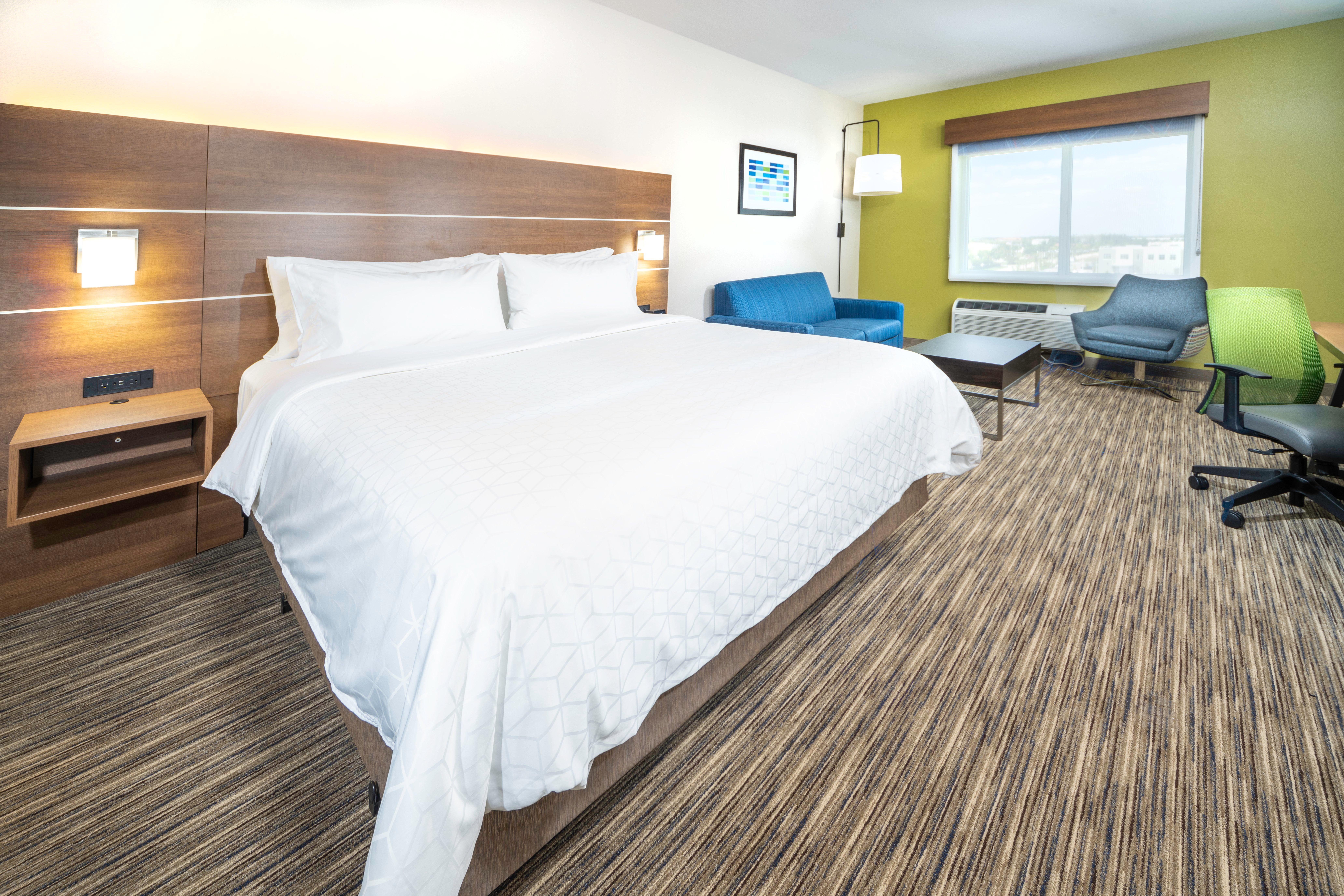 Holiday Inn Express & Suites - Fort Myers Airport By Ihg Экстерьер фото