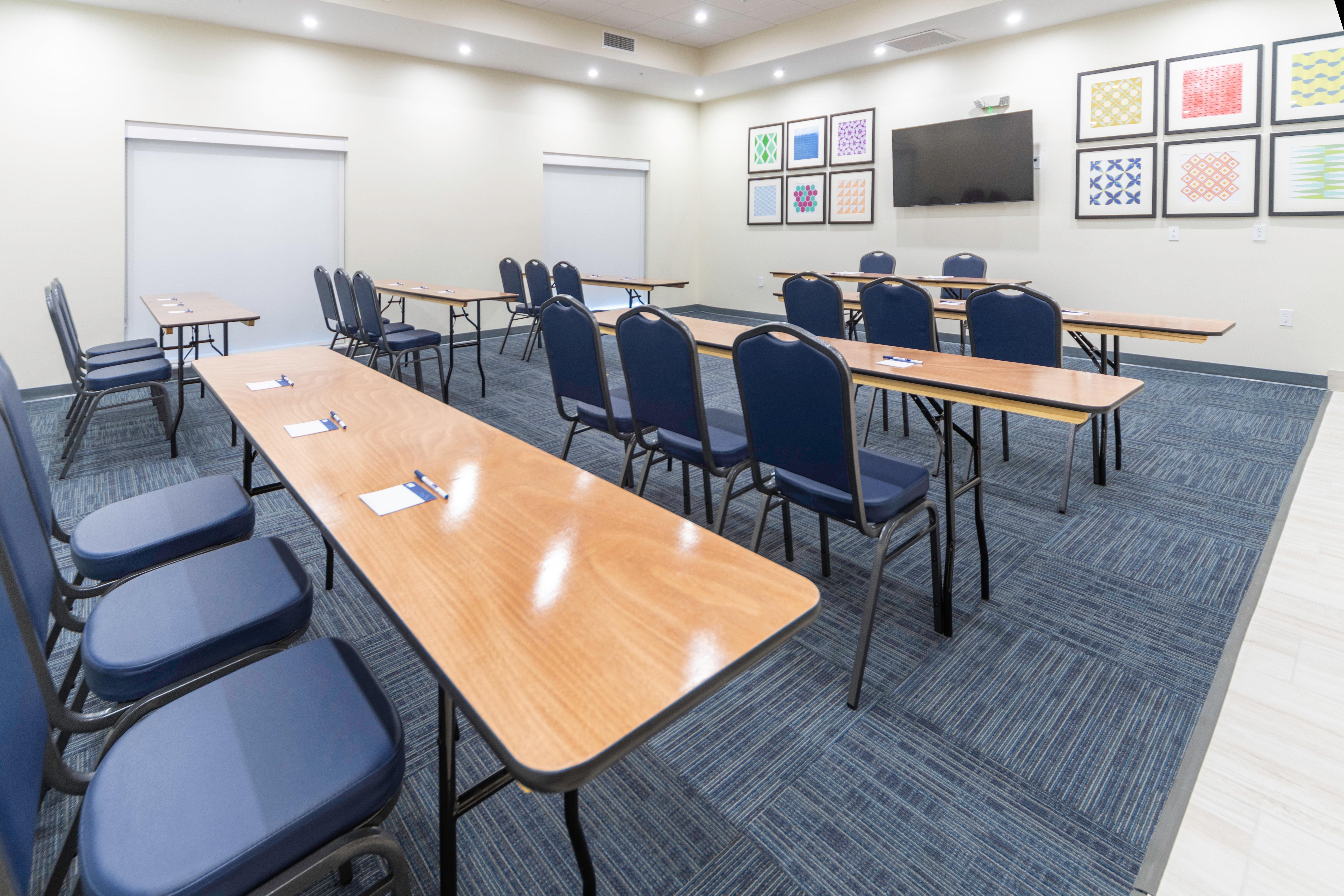 Holiday Inn Express & Suites - Fort Myers Airport By Ihg Экстерьер фото