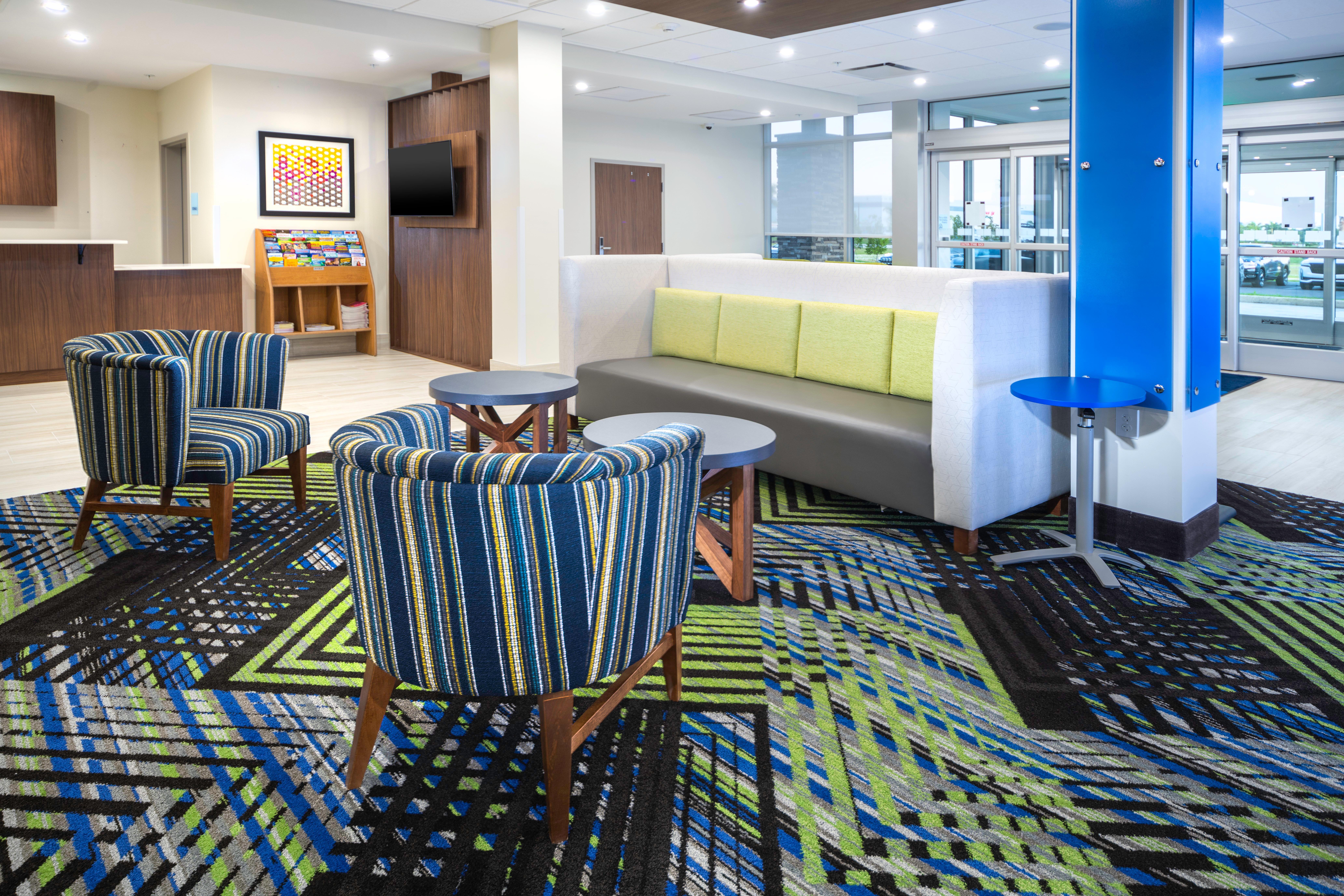 Holiday Inn Express & Suites - Fort Myers Airport By Ihg Экстерьер фото